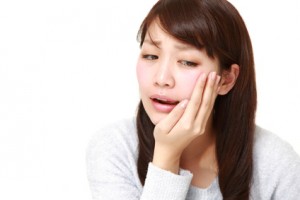 痛くて噛めない